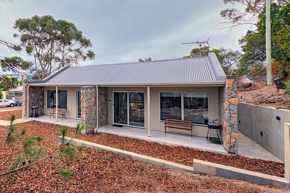 Freycinet Stone Sudio 8 - Holiday Accommodation